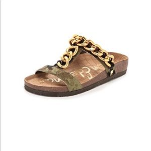 Sam Edelman Allyn Cammo Chain trim slip on sandals
